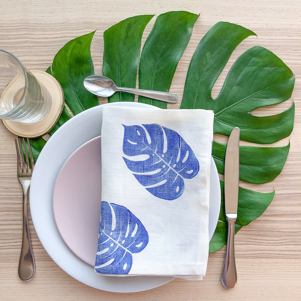 4 serviettes de table en lin - Imprimées de feuilles de Monstera bleues - Kraftille